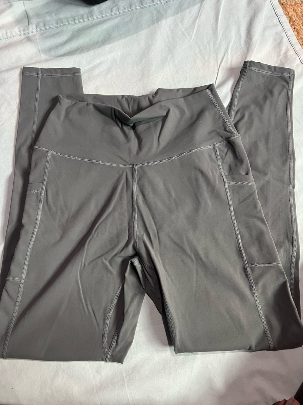 Sunzel women’s grey leggings size Large